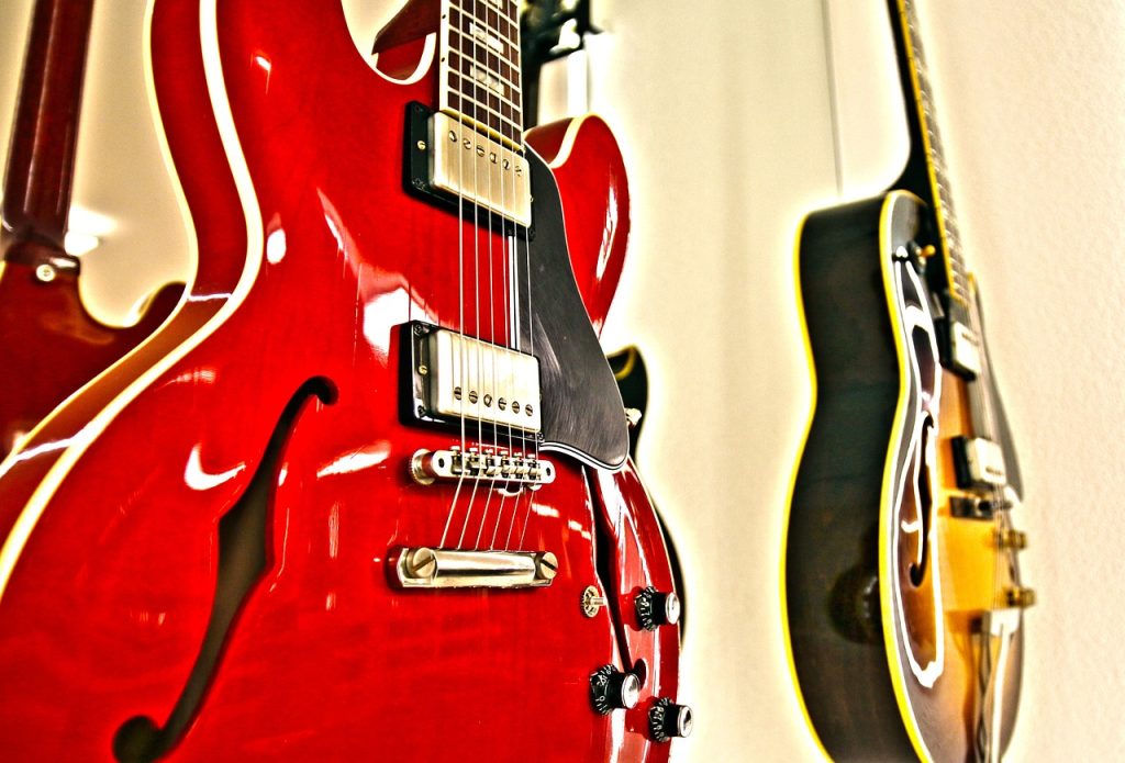 Czerwone gitary, Fot. moerschy, Pixabay